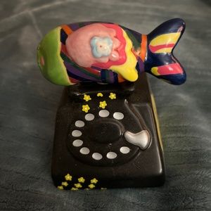 Yellow submarine product